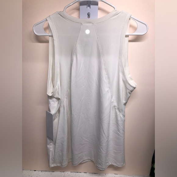 White flowy tank top - Picture 4 of 4